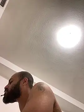 islandvybee55 online show from February 9, 2025, 4:36 am