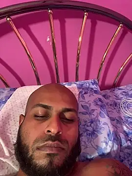 islandvybee55 online show from February 23, 2026, 4:25 am