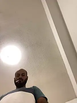 islandvybee55 online show from January 6, 2025, 3:42 am