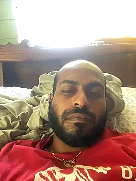 islandvybee55 online show from November 15, 2025, 5:17 pm