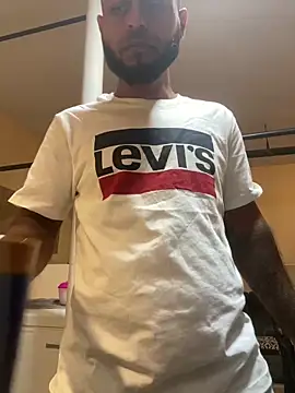 islandvybee55 online show from February 20, 2026, 11:23 am