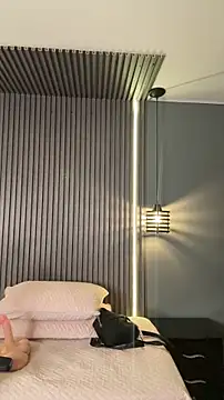 Snapshot of MiaPetit_ chatting on December 15, 2025, 8:25 pm MiaPetit online show from December 15, 2025, 8:25 pm