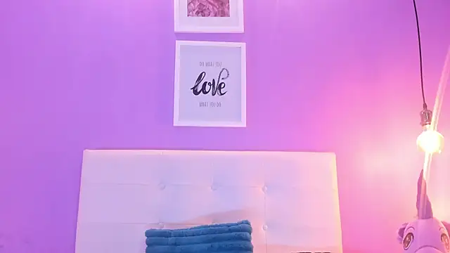 Snapshot of Charlotte11-11 chatting on February 7, 2026, 3:31 pm Charlotte11-11 online show from February 7, 2026, 3:31 pm