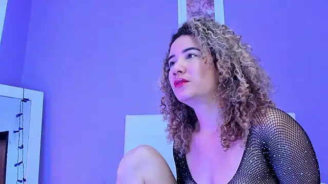 Snapshot of Charlotte11-11 chatting on February 6, 2026, 2:35 pm Charlotte11-11 online show from February 6, 2026, 2:35 pm