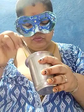 Snapshot of tamilthanushri chatting on March 18, 2025, 8:50 am tamilthanushri online show from March 18, 2025, 8:50 am