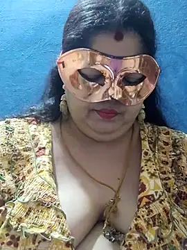Snapshot of tamilthanushri chatting on March 14, 2025, 10:50 am tamilthanushri online show from March 14, 2025, 10:50 am
