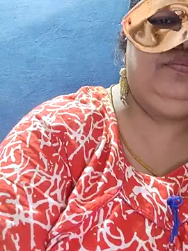 Snapshot of tamilthanushri chatting on March 12, 2025, 5:57 am tamilthanushri online show from March 12, 2025, 5:57 am