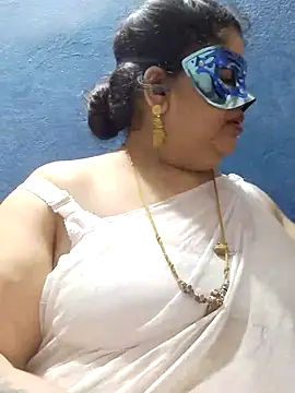 Snapshot of tamilthanushri chatting on March 10, 2025, 11:27 pm tamilthanushri online show from March 10, 2025, 11:27 pm