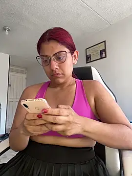 Aprilsmith2 online show from December 6, 2024, 2:55 pm