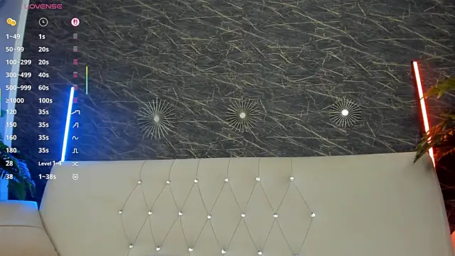 Snapshot of moona_ray chatting on September 27, 2025, 8:15 pm moona ray online show from September 27, 2025, 8:15 pm