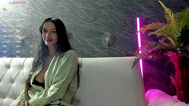 Snapshot of moona_ray chatting on September 18, 2025, 7:28 pm moona ray online show from September 18, 2025, 7:28 pm