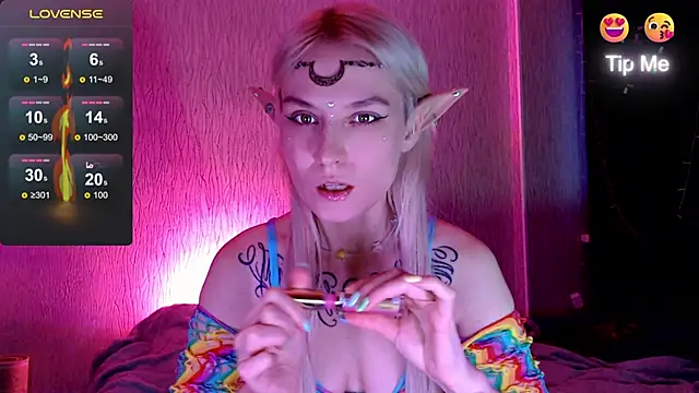 mischellemeow13 online show from November 4, 2025, 5:55 am