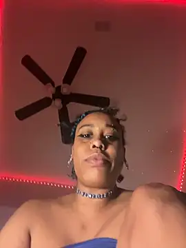 Snapshot of loveluna8 chatting on November 4, 2025, 11:52 pm loveluna8 online show from November 4, 2025, 11:52 pm