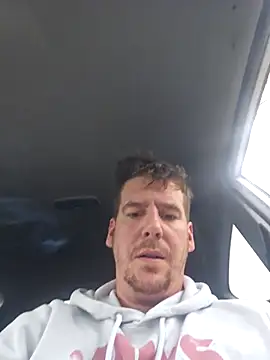 Snapshot of Titanhoott chatting on November 29, 2025, 10:59 am Titanhoott online show from November 29, 2025, 10:59 am