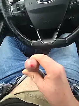 Snapshot of Titanhoott chatting on December 9, 2024, 8:22 am Titanhoott online show from December 9, 2024, 8:22 am