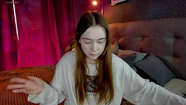 Snapshot of Lesi_Moonie01 chatting on September 13, 2025, 7:41 am Lesi Moonie01 online show from September 13, 2025, 7:41 am