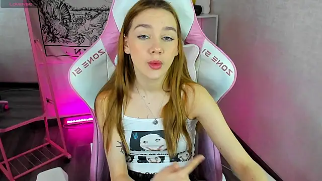 Snapshot of Lesi_Moonie01 chatting on March 22, 2025, 8:29 am Lesi Moonie01 online show from March 22, 2025, 8:29 am