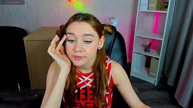 Snapshot of Lesi_Moonie01 chatting on March 16, 2025, 11:38 am Lesi Moonie01 online show from March 16, 2025, 11:38 am