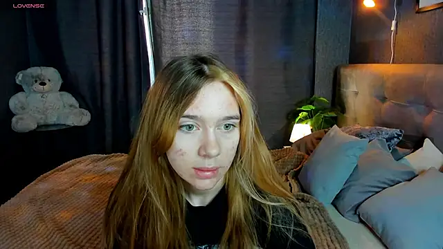 Snapshot of Lesi_Moonie01 chatting on September 25, 2025, 8:20 am Lesi Moonie01 online show from September 25, 2025, 8:20 am