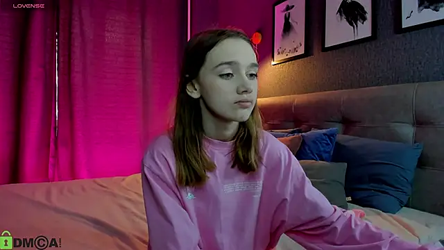 Lesi Moonie01 online show from February 24, 2026, 9:43 am