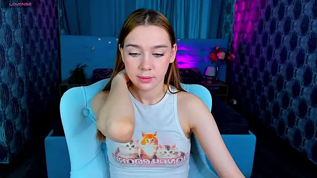 Snapshot of Lesi_Moonie01 chatting on March 10, 2025, 8:17 am Lesi Moonie01 online show from March 10, 2025, 8:17 am