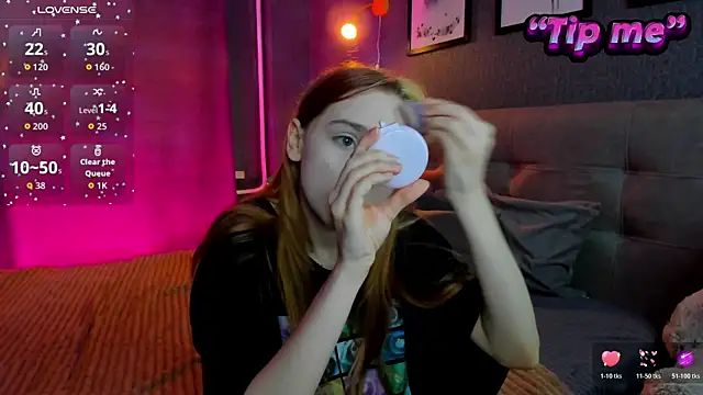 Snapshot of Lesi_Moonie01 chatting on October 24, 2025, 8:02 am Lesi Moonie01 online show from October 24, 2025, 8:02 am