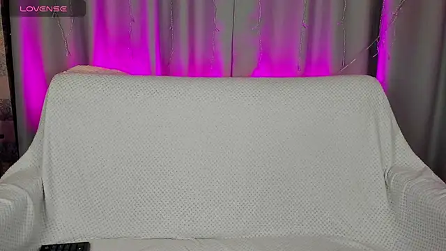 Snapshot of Lesi_Moonie01 chatting on March 11, 2025, 12:50 pm Lesi Moonie01 online show from March 11, 2025, 12:50 pm