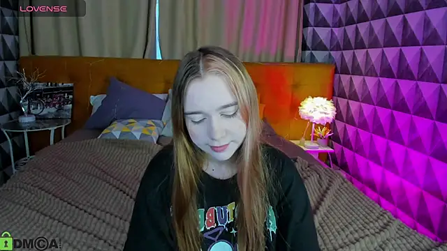 Snapshot of Lesi_Moonie01 chatting on September 18, 2025, 8:06 am Lesi Moonie01 online show from September 18, 2025, 8:06 am