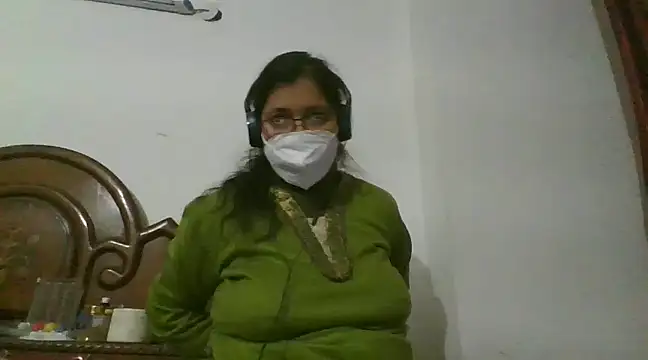 Snapshot of cutiecatty21 chatting on December 2, 2024, 3:20 pm cutiecatty21 online show from December 2, 2024, 3:20 pm