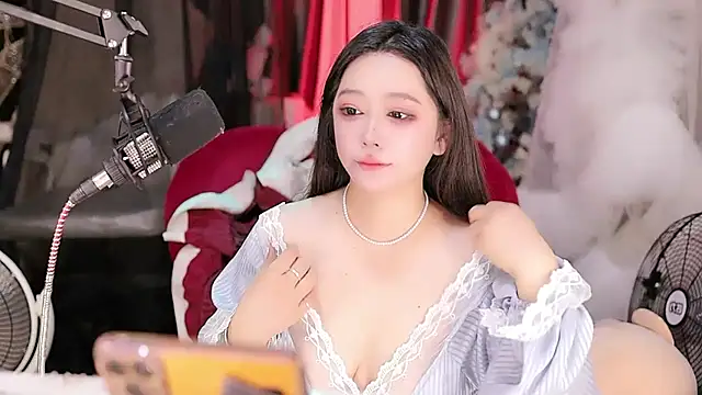 Snapshot of Missy_Nana21 chatting on May 24, 2026, 4:07 pm Missy Nana21 online show from May 24, 2026, 4:07 pm