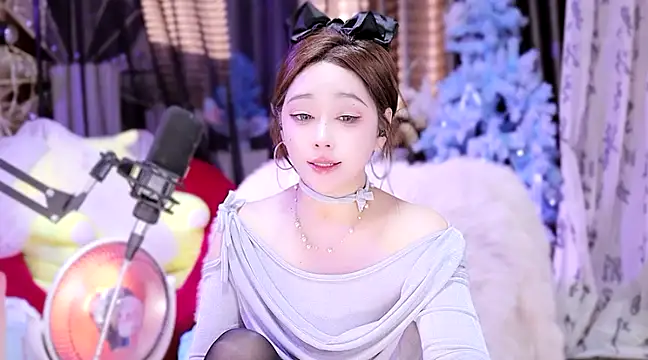 Missy Nana21 online show from February 21, 2025, 7:32 pm