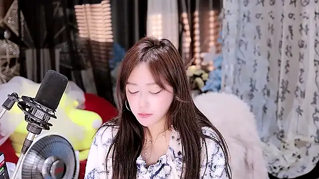 Missy Nana21 online show from February 15, 2025, 6:55 pm