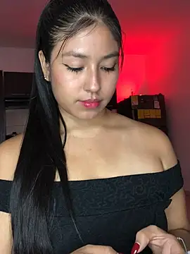 Snapshot of EmmaRossem chatting on February 24, 2026, 8:31 pm EmmaRossem online show from February 24, 2026, 8:31 pm