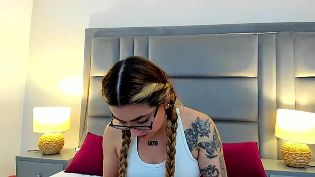 AmbarSantany online show from March 19, 2026, 9:59 pm