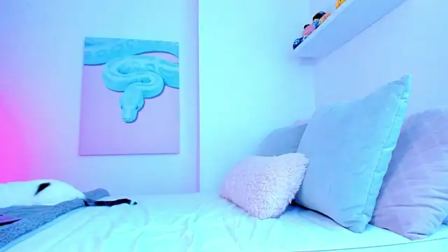 Alexis Rosse online show from December 15, 2025, 12:55 pm