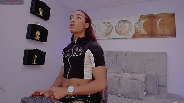 Nathan Smith  online show from March 11, 2025, 8:20 pm