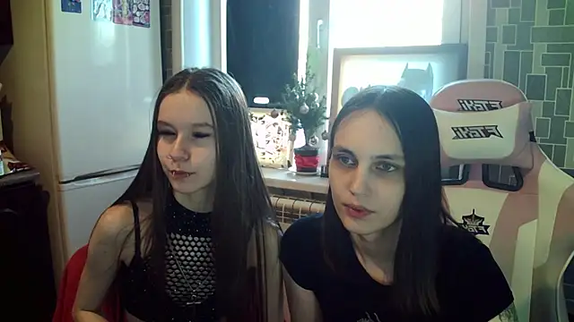 BlackHe4rts  online show from February 8, 2025, 3:08 am