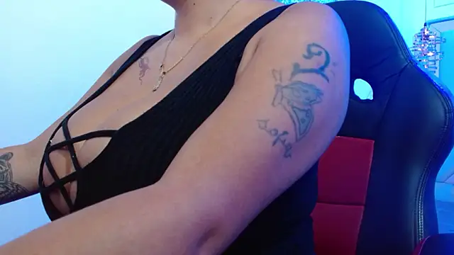 violletha online show from February 12, 2026, 12:27 pm