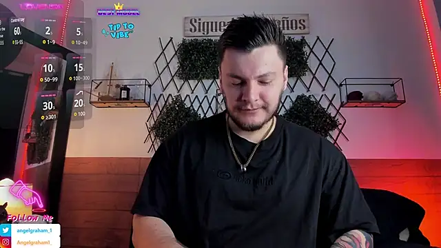 Angelgraham 1 online show from November 26, 2025, 4:29 pm