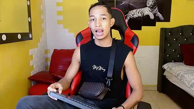 jose sexycumm online show from September 26, 2025, 7:21 pm