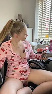 lexirxse online show from March 18, 2025, 2:17 pm