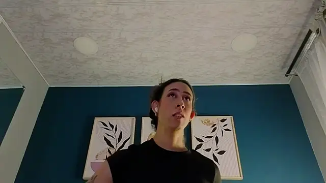 GabyPetit online show from October 23, 2025, 7:56 pm