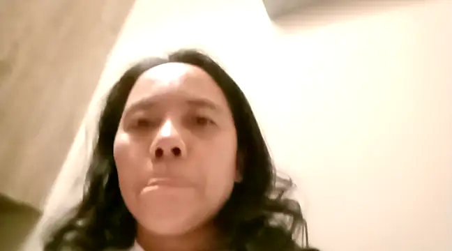 Snapshot of doggiepossession chatting on February 11, 2025, 2:46 pm doggiepossession online show from February 11, 2025, 2:46 pm