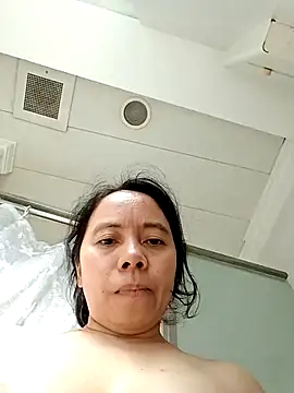 Snapshot of doggiepossession chatting on February 27, 2025, 6:35 am doggiepossession online show from February 27, 2025, 6:35 am