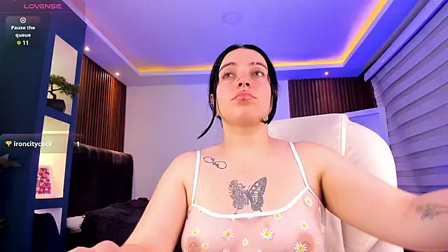 Lucy Smith2 online show from March 7, 2025, 3:40 am