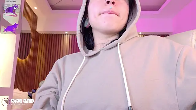 Snapshot of Lucy_Smith2 chatting on January 14, 2026, 3:54 am Lucy Smith2 online show from January 14, 2026, 3:54 am