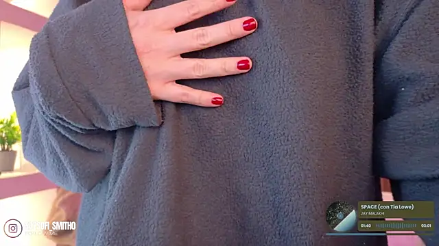 Snapshot of Lucy_Smith2 chatting on December 18, 2025, 3:55 am Lucy Smith2 online show from December 18, 2025, 3:55 am