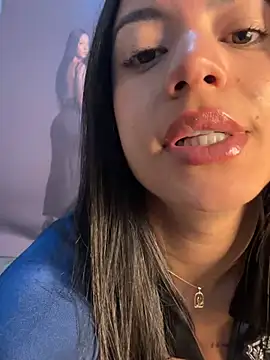Elamesmamorena online show from May 29, 2026, 10:43 am