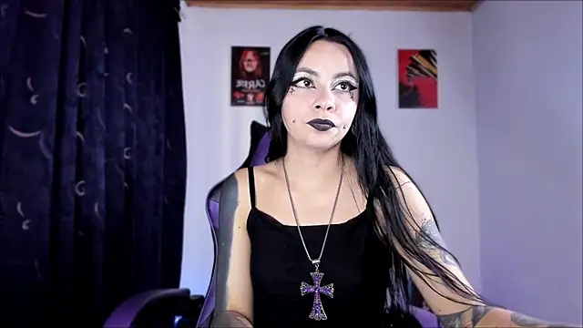 emilydolll666 online show from June 1, 2026, 6:07 pm