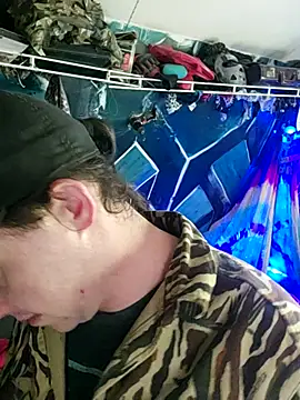 Boo-boo kittyfux online show from October 23, 2025, 4:38 pm